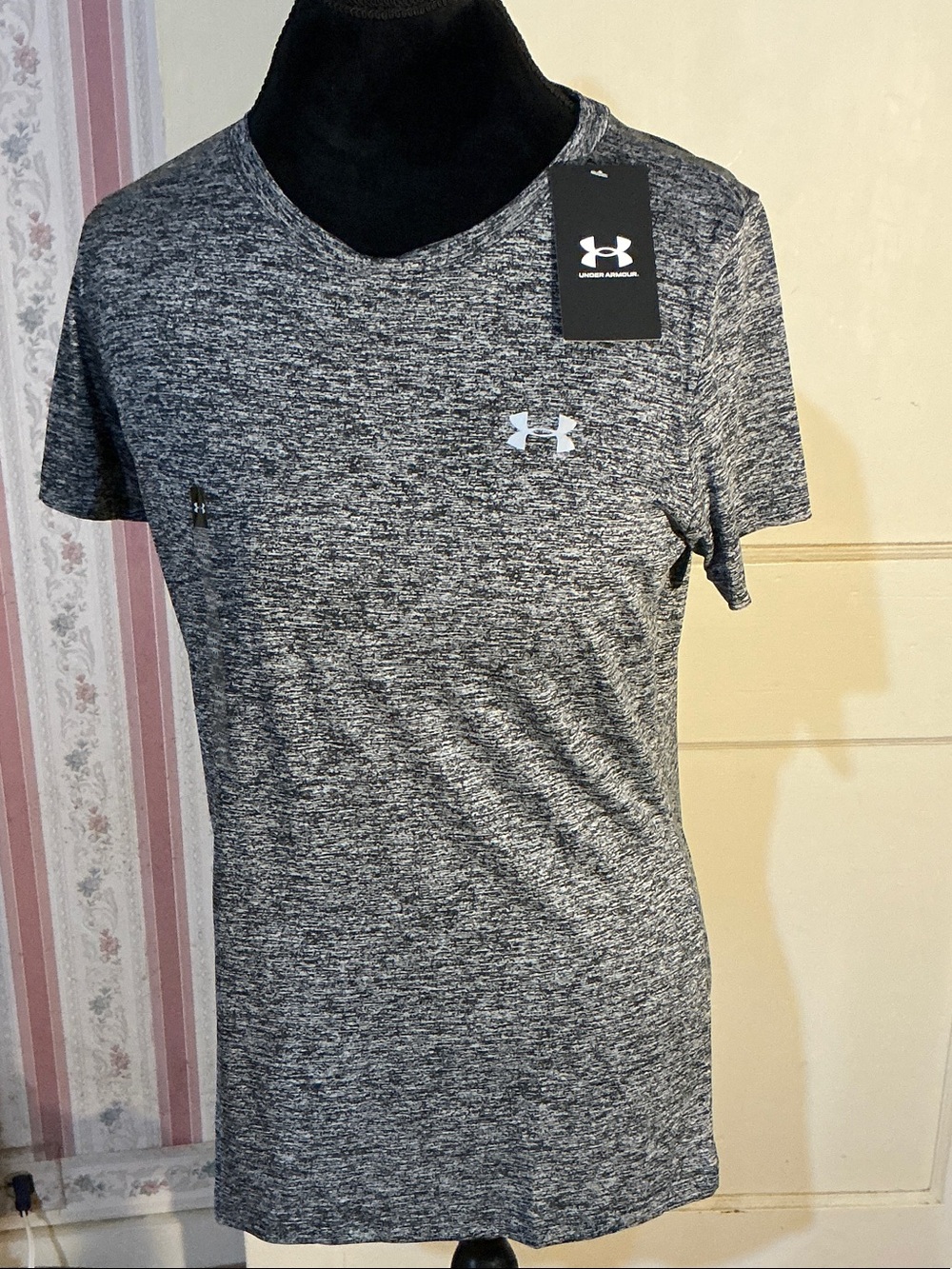 Under Armour Women's Black/Grey Heather Short Sleeve Performance Tee